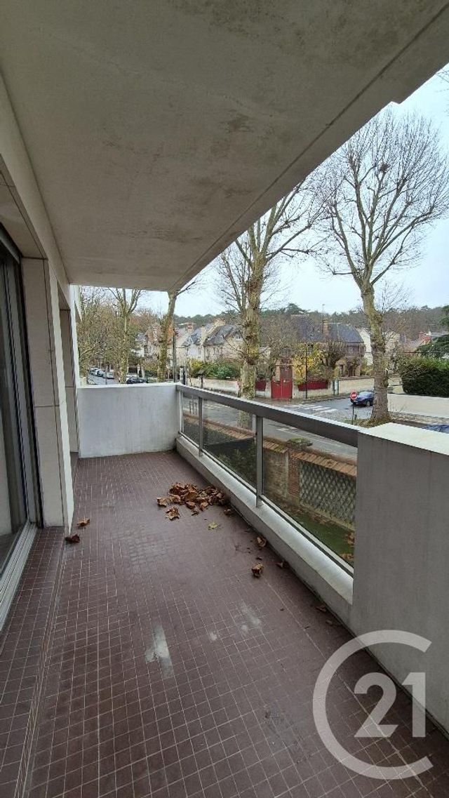 Appartement T2 à louer - 2 pièces - 49.6 m2 - FONTAINEBLEAU - 77 - ILE-DE-FRANCE - Century 21 Agence Babut