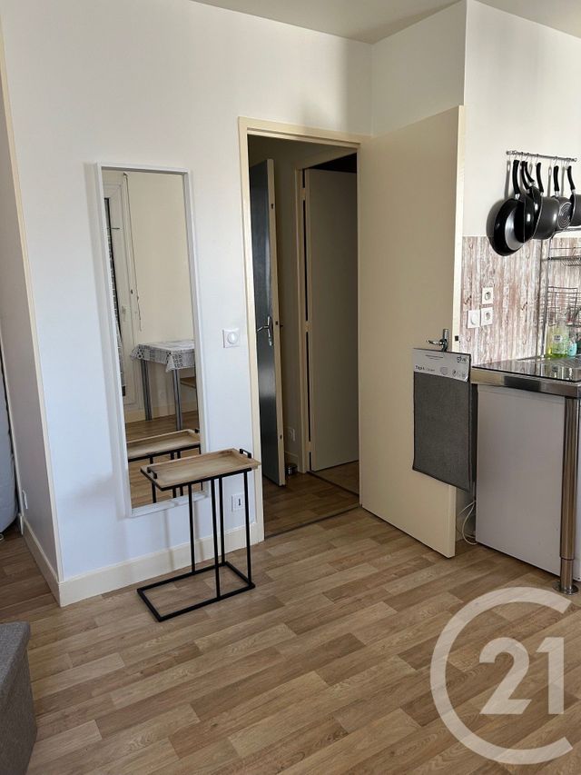 Appartement Studio à louer - 1 pièce - 24.97 m2 - AVON - 77 - ILE-DE-FRANCE - Century 21 Agence Babut