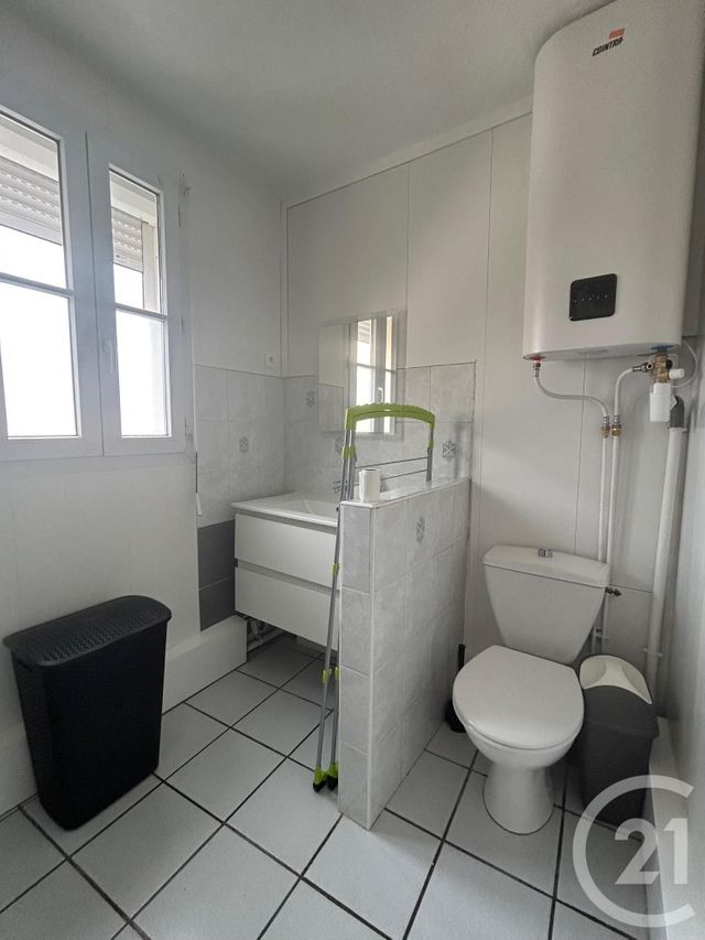 Appartement Studio à louer - 1 pièce - 21.88 m2 - FONTAINEBLEAU - 77 - ILE-DE-FRANCE - Century 21 Agence Babut