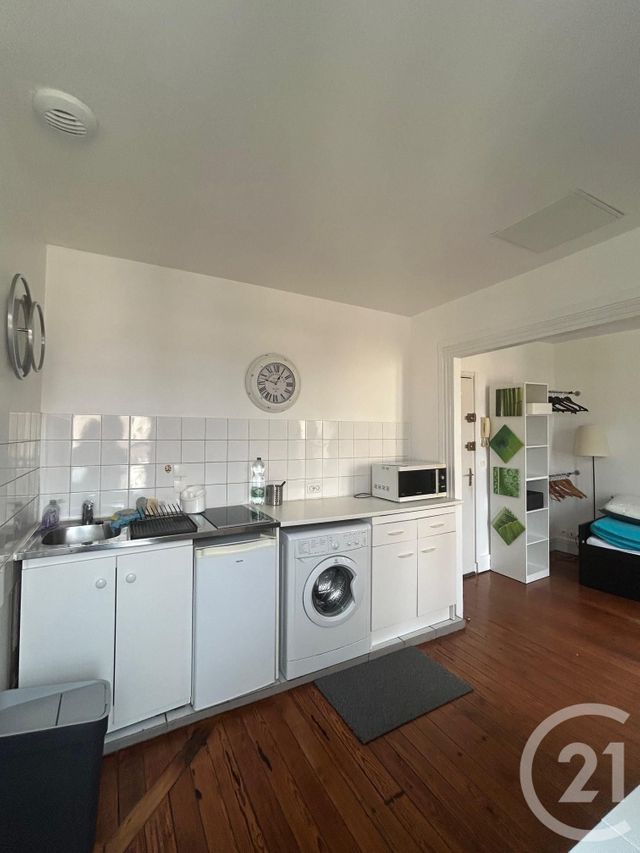 Appartement Studio à louer - 1 pièce - 21.88 m2 - FONTAINEBLEAU - 77 - ILE-DE-FRANCE - Century 21 Agence Babut