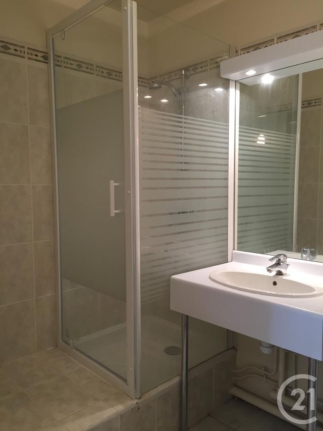 Appartement à louer - 3 pièces - 70.24 m2 - AVON - 77 - ILE-DE-FRANCE - Century 21 Agence Babut