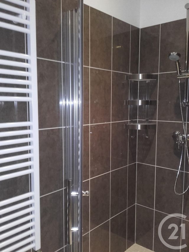 Appartement Studio à louer - 1 pièce - 29.67 m2 - FONTAINEBLEAU - 77 - ILE-DE-FRANCE - Century 21 Agence Babut