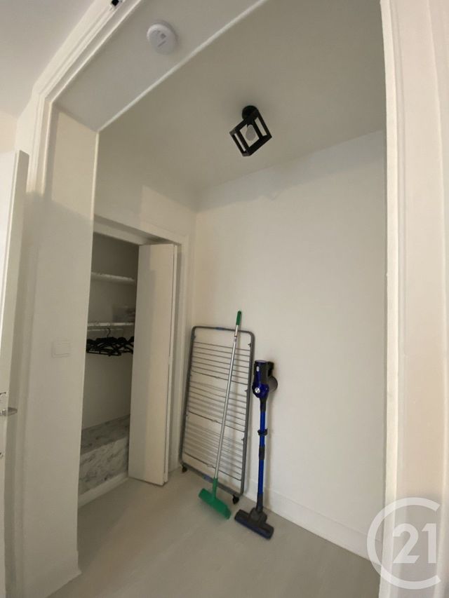 Appartement Studio à louer - 1 pièce - 28.1 m2 - MELUN - 77 - ILE-DE-FRANCE - Century 21 Agence Babut