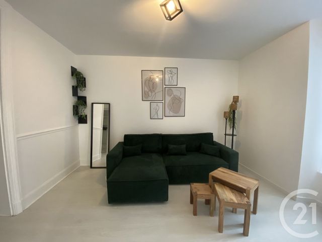 Appartement Studio à louer - 1 pièce - 28.1 m2 - MELUN - 77 - ILE-DE-FRANCE - Century 21 Agence Babut