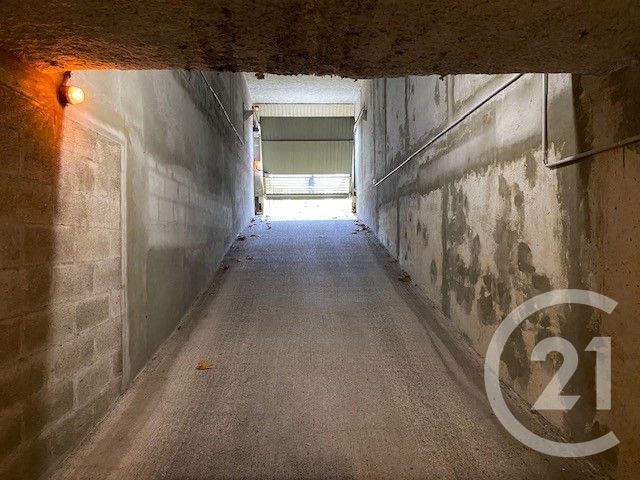 parking à louer - 21.0 m2 - FONTAINEBLEAU - 77 - ILE-DE-FRANCE - Century 21 Agence Babut