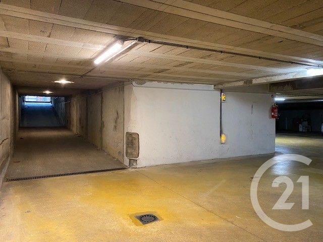 parking à louer - 21.0 m2 - FONTAINEBLEAU - 77 - ILE-DE-FRANCE - Century 21 Agence Babut