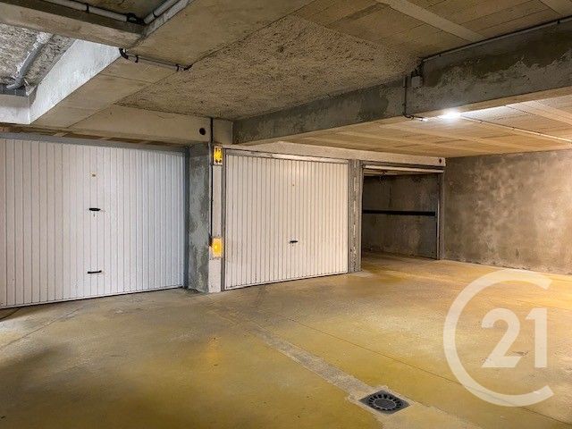 parking à louer - 21.0 m2 - FONTAINEBLEAU - 77 - ILE-DE-FRANCE - Century 21 Agence Babut