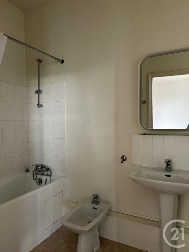 maison à louer - 7 pièces - 169.01 m2 - AVON - 77 - ILE-DE-FRANCE - Century 21 Agence Babut