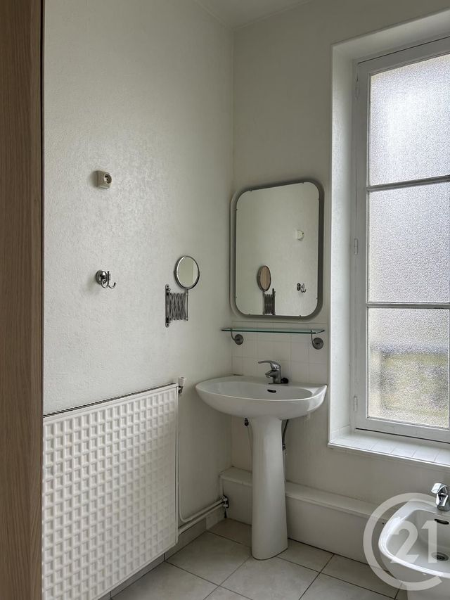 maison à louer - 7 pièces - 169.01 m2 - AVON - 77 - ILE-DE-FRANCE - Century 21 Agence Babut