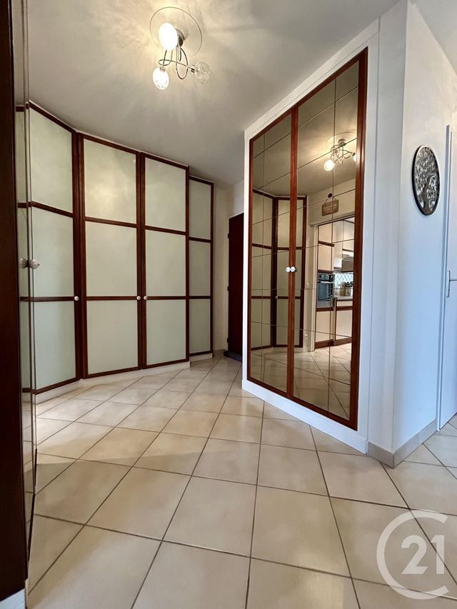 Appartement à vendre - 3 pièces - 68.01 m2 - AVON - 77 - ILE-DE-FRANCE - Century 21 Agence Babut