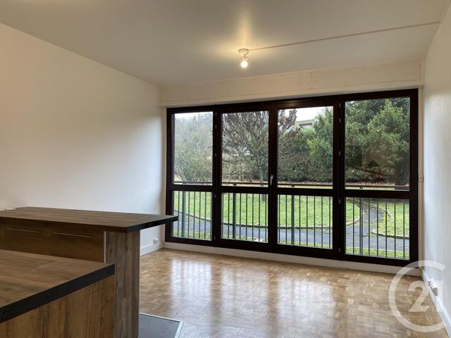 Appartement Studio à louer - 1 pièce - 22.44 m2 - AVON - 77 - ILE-DE-FRANCE - Century 21 Agence Babut