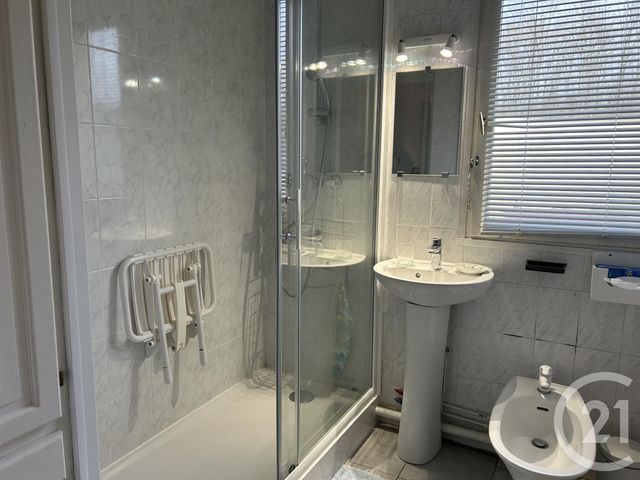 Appartement à vendre - 3 pièces - 71.0 m2 - AVON - 77 - ILE-DE-FRANCE - Century 21 Agence Babut