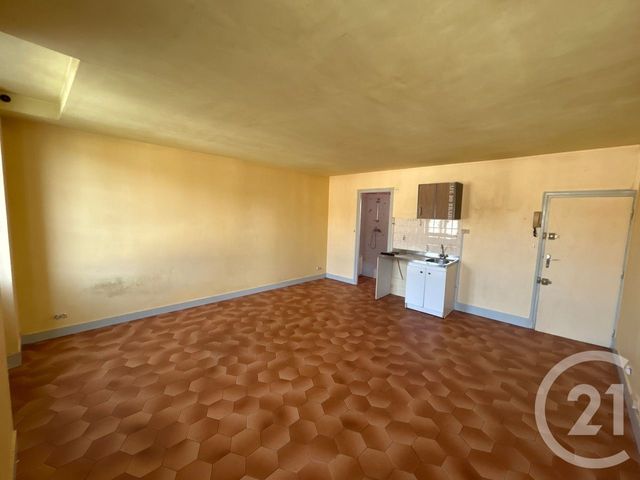 Appartement Studio à vendre - 1 pièce - 27.15 m2 - FONTAINEBLEAU - 77 - ILE-DE-FRANCE - Century 21 Agence Babut