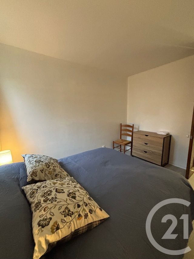 Appartement à louer - 2 pièces - 38.66 m2 - FONTAINEBLEAU - 77 - ILE-DE-FRANCE - Century 21 Agence Babut