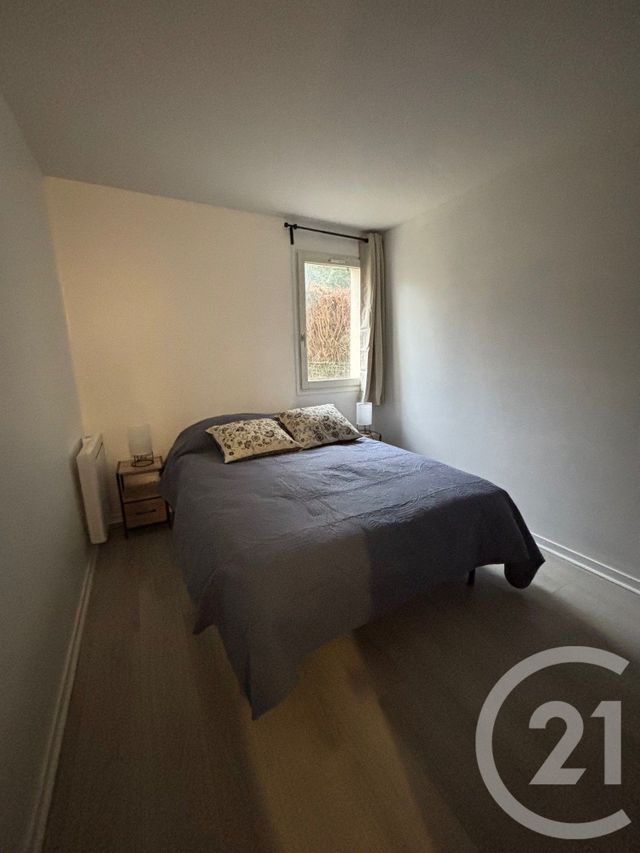Appartement à louer - 2 pièces - 38.66 m2 - FONTAINEBLEAU - 77 - ILE-DE-FRANCE - Century 21 Agence Babut