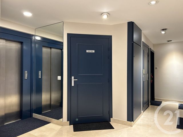 Appartement Studio à louer - 1 pièce - 27.65 m2 - AVON - 77 - ILE-DE-FRANCE - Century 21 Agence Babut