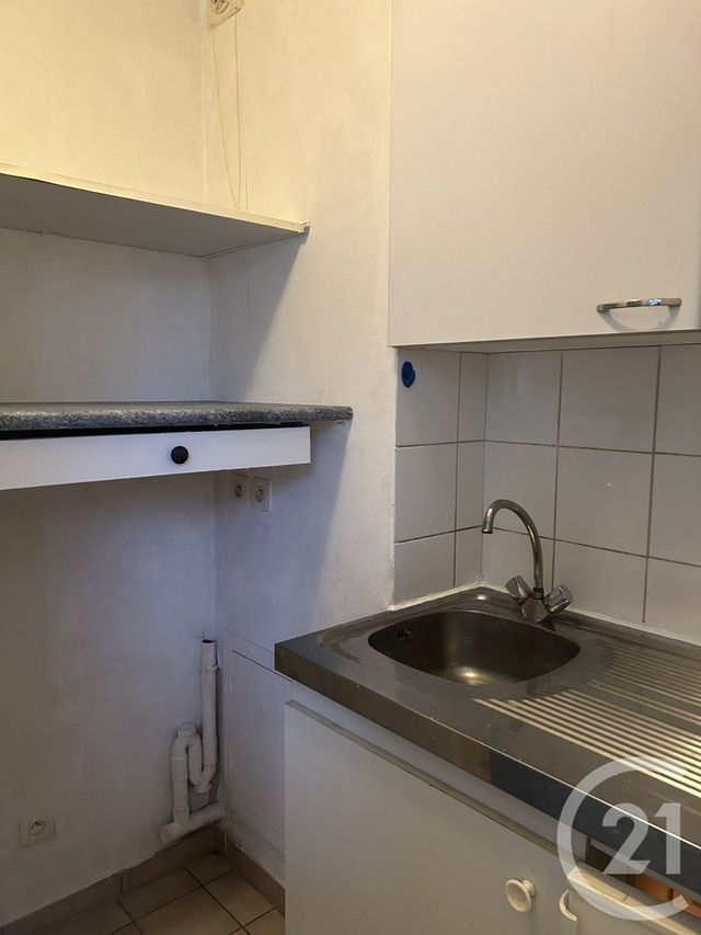 Appartement Studio à louer - 1 pièce - 27.65 m2 - AVON - 77 - ILE-DE-FRANCE - Century 21 Agence Babut