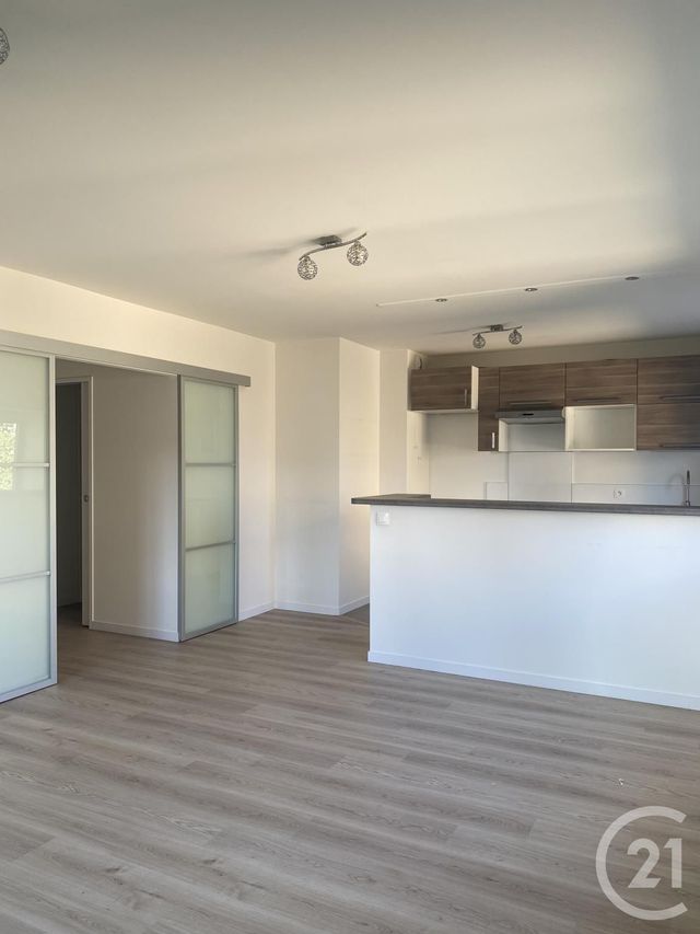 Appartement à louer - 3 pièces - 63.86 m2 - AVON - 77 - ILE-DE-FRANCE - Century 21 Agence Babut