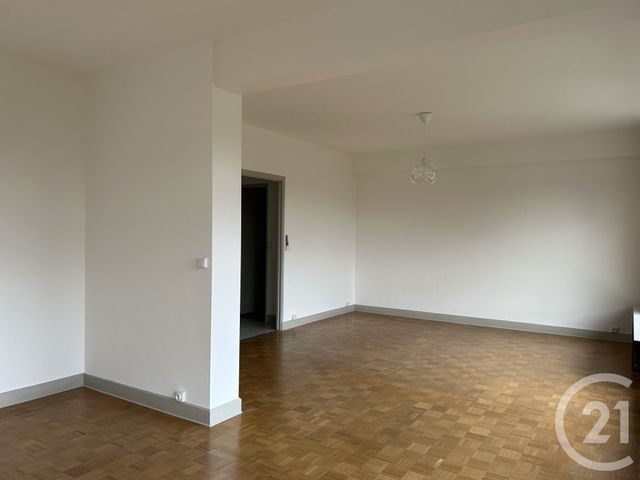 Appartement à louer - 3 pièces - 78.03 m2 - FONTAINEBLEAU - 77 - ILE-DE-FRANCE - Century 21 Agence Babut