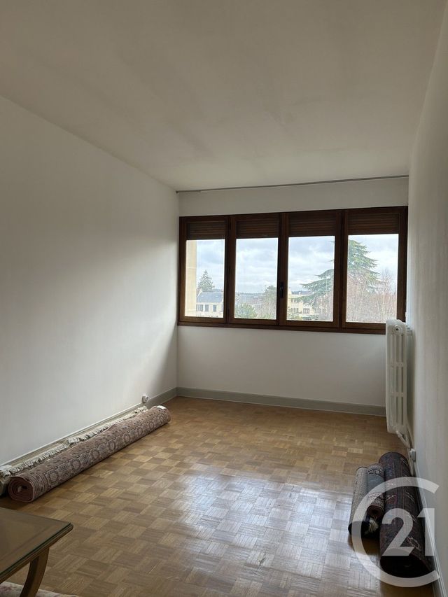 Appartement à louer - 3 pièces - 78.03 m2 - FONTAINEBLEAU - 77 - ILE-DE-FRANCE - Century 21 Agence Babut