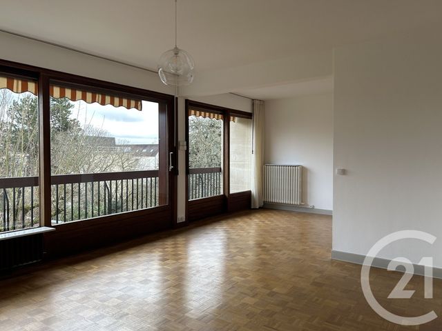 Appartement à louer - 3 pièces - 78.03 m2 - FONTAINEBLEAU - 77 - ILE-DE-FRANCE - Century 21 Agence Babut