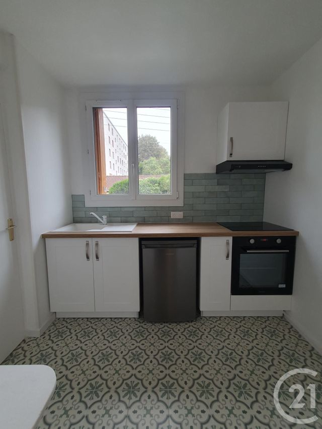 Appartement T3 à louer - 3 pièces - 51.21 m2 - AVON - 77 - ILE-DE-FRANCE - Century 21 Agence Babut