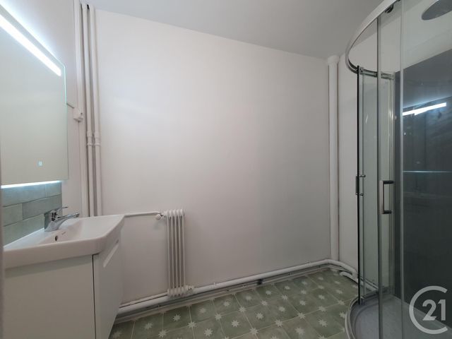 Appartement T3 à louer - 3 pièces - 51.21 m2 - AVON - 77 - ILE-DE-FRANCE - Century 21 Agence Babut