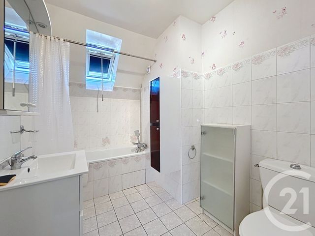 maison à louer - 6 pièces - 121.45 m2 - AVON - 77 - ILE-DE-FRANCE - Century 21 Agence Babut