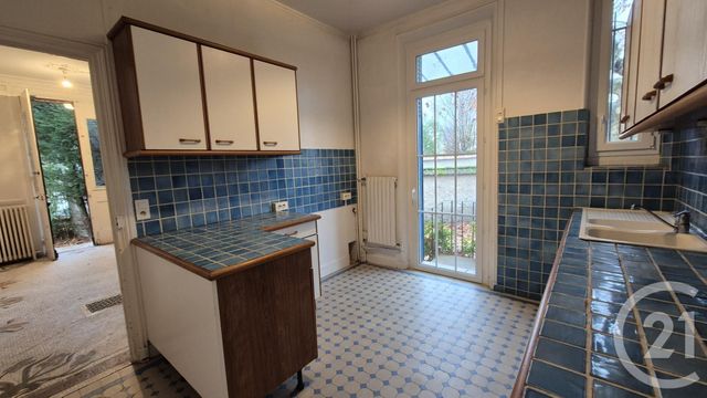 maison à louer - 9 pièces - 163.7 m2 - FONTAINEBLEAU - 77 - ILE-DE-FRANCE - Century 21 Agence Babut