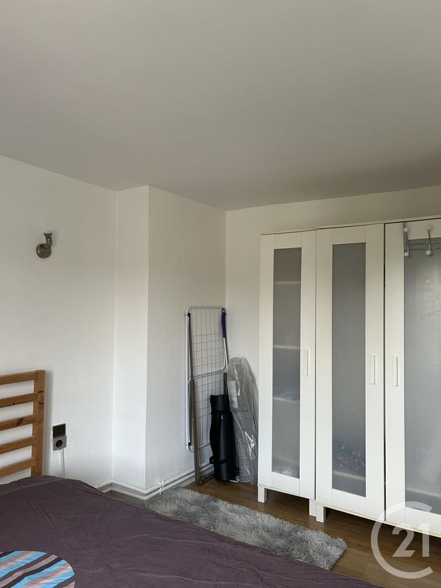 Appartement à louer - 2 pièces - 29.81 m2 - FONTAINEBLEAU - 77 - ILE-DE-FRANCE - Century 21 Agence Babut