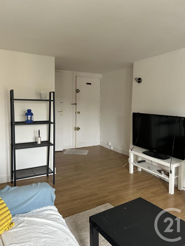 Appartement à louer - 2 pièces - 29.81 m2 - FONTAINEBLEAU - 77 - ILE-DE-FRANCE - Century 21 Agence Babut