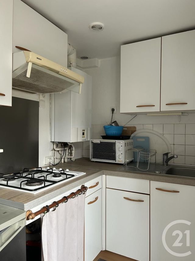 Appartement à louer - 2 pièces - 29.81 m2 - FONTAINEBLEAU - 77 - ILE-DE-FRANCE - Century 21 Agence Babut