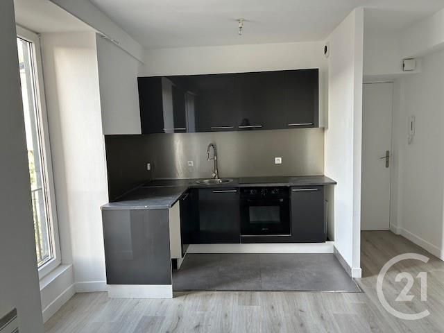 Appartement à louer - 3 pièces - 69.47 m2 - FONTAINEBLEAU - 77 - ILE-DE-FRANCE - Century 21 Agence Babut