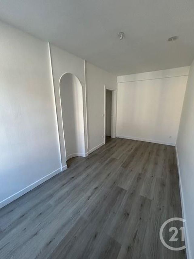 Appartement à louer - 3 pièces - 69.47 m2 - FONTAINEBLEAU - 77 - ILE-DE-FRANCE - Century 21 Agence Babut