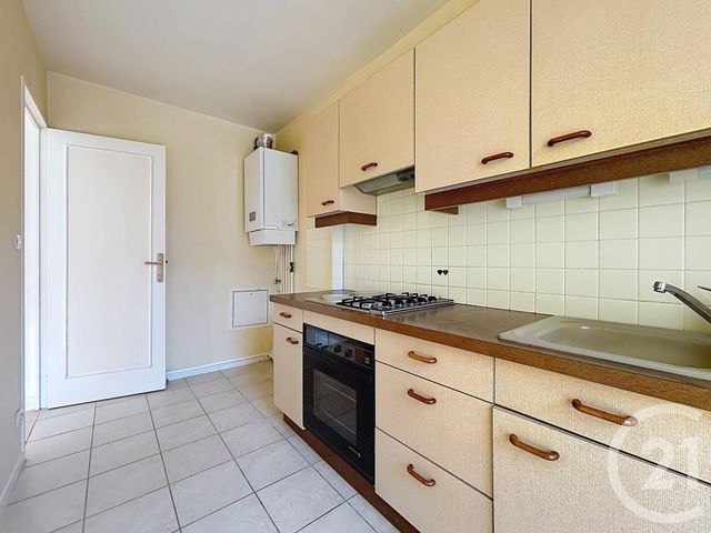 Appartement T3 à louer - 3 pièces - 63.53 m2 - AVON - 77 - ILE-DE-FRANCE - Century 21 Agence Babut