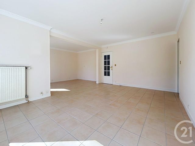 Appartement T3 à louer - 3 pièces - 63.53 m2 - AVON - 77 - ILE-DE-FRANCE - Century 21 Agence Babut
