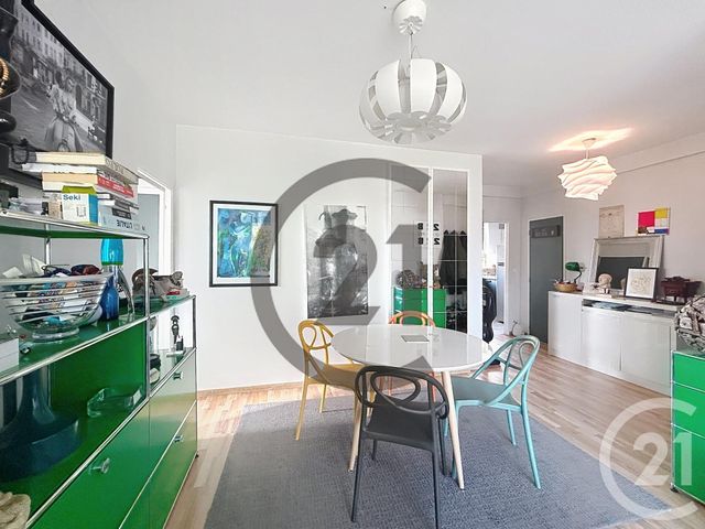Appartement à vendre - 4 pièces - 76.97 m2 - FONTAINEBLEAU - 77 - ILE-DE-FRANCE - Century 21 Agence Babut
