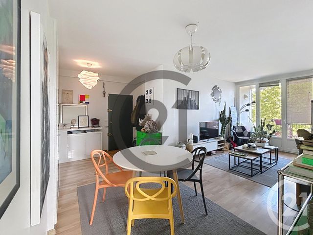 Appartement à vendre - 4 pièces - 76.97 m2 - FONTAINEBLEAU - 77 - ILE-DE-FRANCE - Century 21 Agence Babut