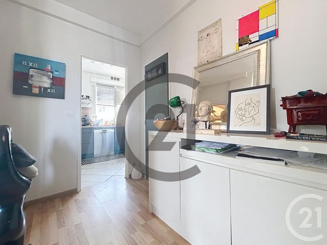 Appartement à vendre - 4 pièces - 76.97 m2 - FONTAINEBLEAU - 77 - ILE-DE-FRANCE - Century 21 Agence Babut