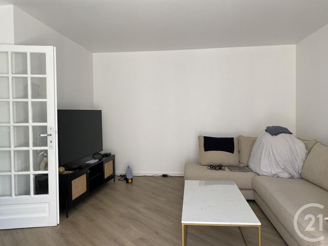 Appartement à louer - 2 pièces - 52.04 m2 - AVON - 77 - ILE-DE-FRANCE - Century 21 Agence Babut
