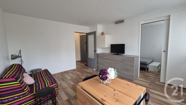 Appartement T2 à louer - 2 pièces - 41.97 m2 - AVON - 77 - ILE-DE-FRANCE - Century 21 Agence Babut
