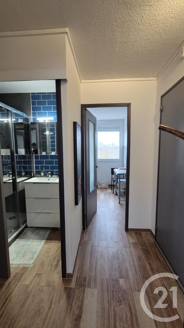 Appartement T2 à louer - 2 pièces - 41.97 m2 - AVON - 77 - ILE-DE-FRANCE - Century 21 Agence Babut