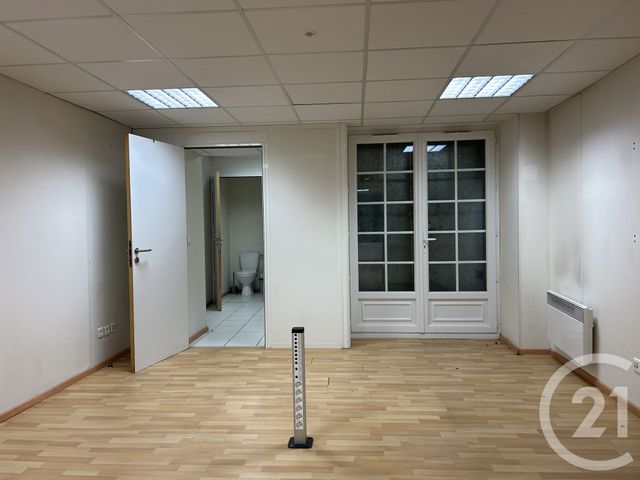commerce à louer - 39.73 m2 - FONTAINEBLEAU - 77 - ILE-DE-FRANCE - Century 21 Agence Babut