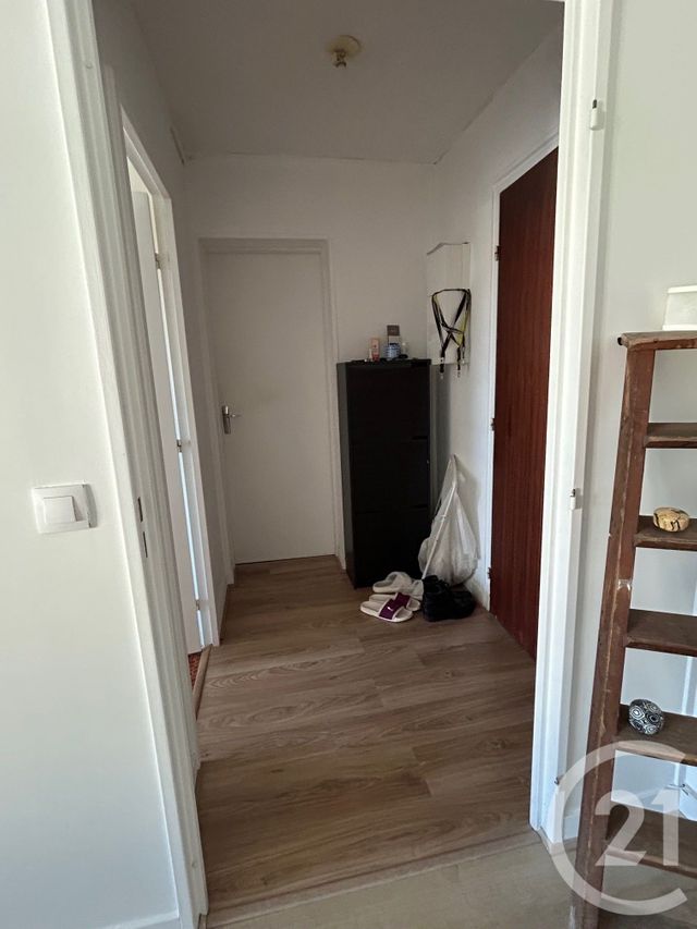 Appartement à louer - 2 pièces - 50.7 m2 - AVON - 77 - ILE-DE-FRANCE - Century 21 Agence Babut