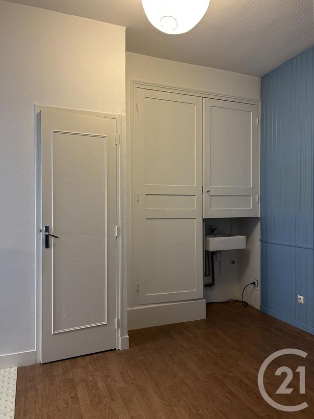 commerce à louer - 35.0 m2 - FONTAINEBLEAU - 77 - ILE-DE-FRANCE - Century 21 Agence Babut