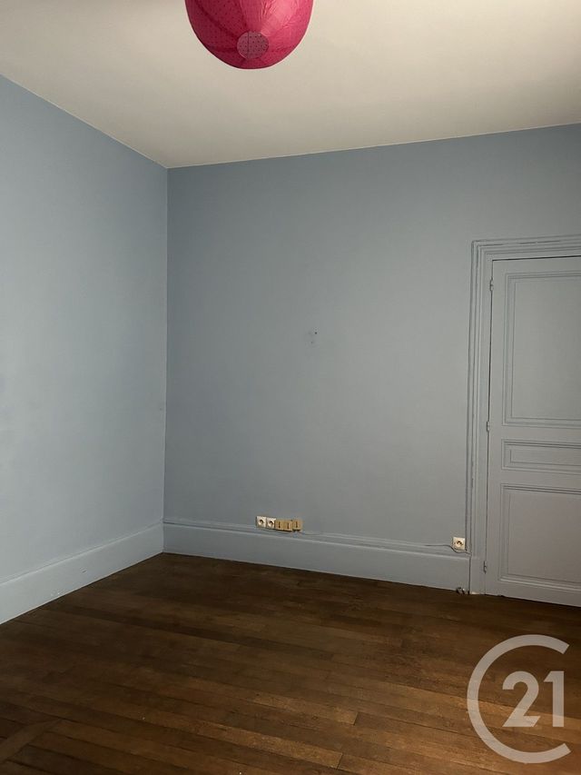 commerce à louer - 35.0 m2 - FONTAINEBLEAU - 77 - ILE-DE-FRANCE - Century 21 Agence Babut