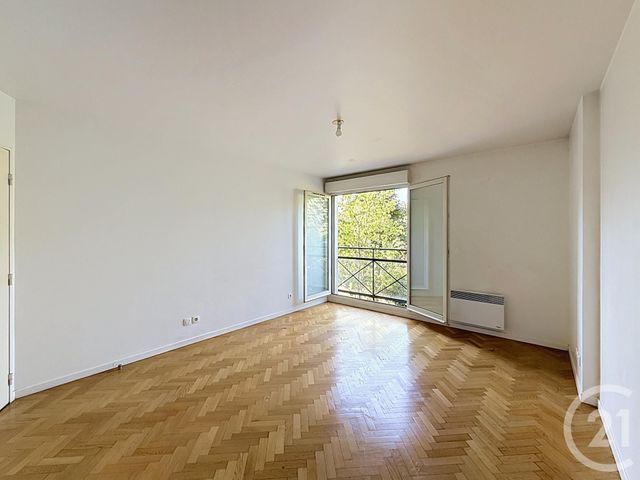 Appartement 3 pièces à vendre - 3 pièces - 54.53 m2 - AVON - 77 - ILE-DE-FRANCE - Century 21 Agence Babut