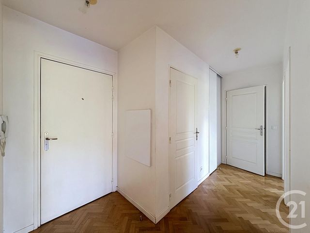 Appartement 3 pièces à vendre - 3 pièces - 54.53 m2 - AVON - 77 - ILE-DE-FRANCE - Century 21 Agence Babut