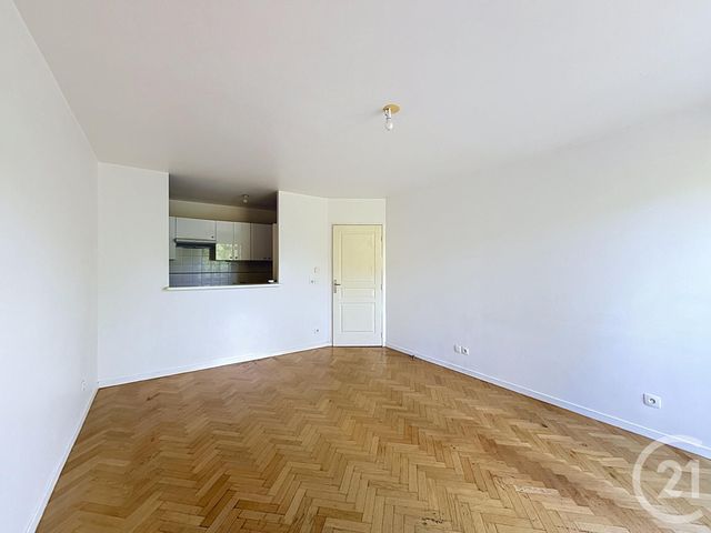 Appartement 3 pièces à vendre - 3 pièces - 54.53 m2 - AVON - 77 - ILE-DE-FRANCE - Century 21 Agence Babut
