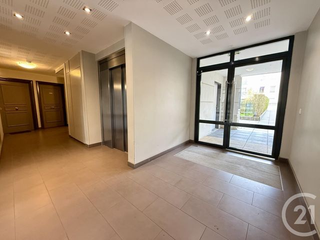 Appartement à vendre - 3 pièces - 54.53 m2 - AVON - 77 - ILE-DE-FRANCE - Century 21 Agence Babut